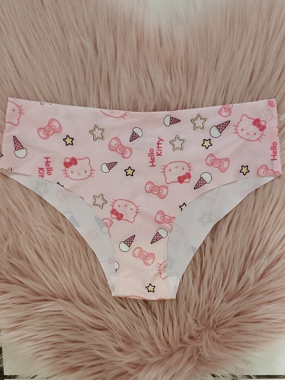 Brand New UNBRANDED HELLO KITTY LADIES TAGLESS BRIEF-M